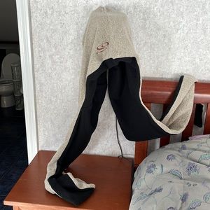 Reversible hood/scarf/shawl